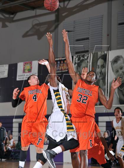 Thumbnail 3 in Foothill vs. Eisenhower (St. Hope Elite Classic) photogallery.