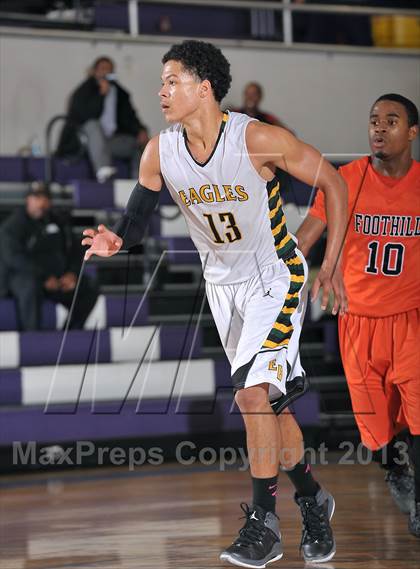Thumbnail 1 in Foothill vs. Eisenhower (St. Hope Elite Classic) photogallery.