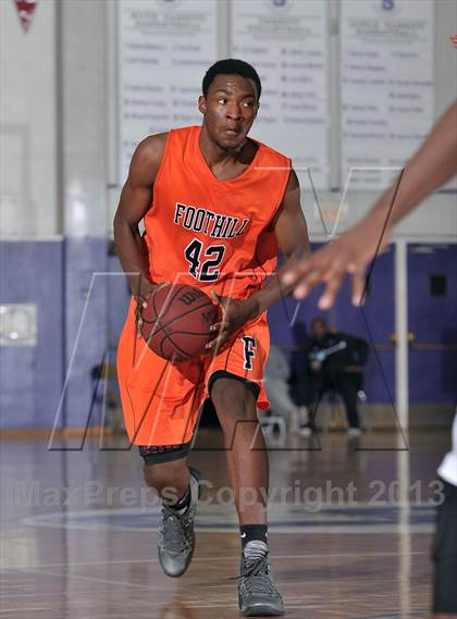 Thumbnail 2 in Foothill vs. Eisenhower (St. Hope Elite Classic) photogallery.