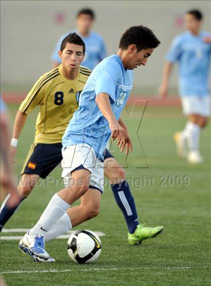 Thumbnail 2 in Bullard vs. El Camino Real (CIF D1 SoCal Regional Final) photogallery.