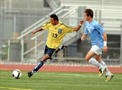 Thumbnail 3 in Bullard vs. El Camino Real (CIF D1 SoCal Regional Final) photogallery.