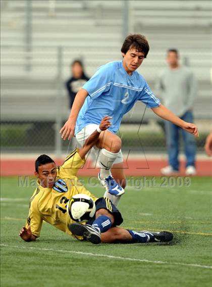 Thumbnail 3 in Bullard vs. El Camino Real (CIF D1 SoCal Regional Final) photogallery.