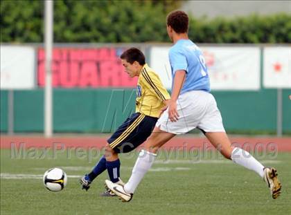Thumbnail 2 in Bullard vs. El Camino Real (CIF D1 SoCal Regional Final) photogallery.