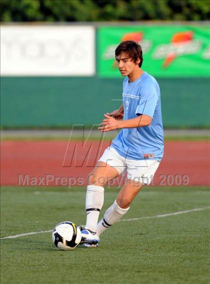 Thumbnail 2 in Bullard vs. El Camino Real (CIF D1 SoCal Regional Final) photogallery.