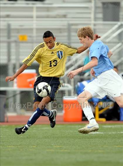 Thumbnail 2 in Bullard vs. El Camino Real (CIF D1 SoCal Regional Final) photogallery.