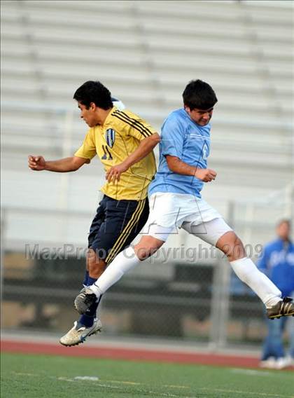 Thumbnail 1 in Bullard vs. El Camino Real (CIF D1 SoCal Regional Final) photogallery.