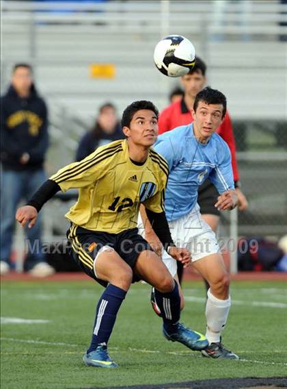 Thumbnail 3 in Bullard vs. El Camino Real (CIF D1 SoCal Regional Final) photogallery.