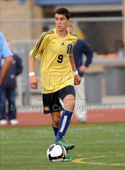 Thumbnail 3 in Bullard vs. El Camino Real (CIF D1 SoCal Regional Final) photogallery.
