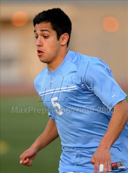 Thumbnail 3 in Bullard vs. El Camino Real (CIF D1 SoCal Regional Final) photogallery.