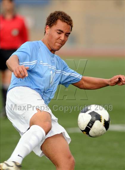 Thumbnail 2 in Bullard vs. El Camino Real (CIF D1 SoCal Regional Final) photogallery.