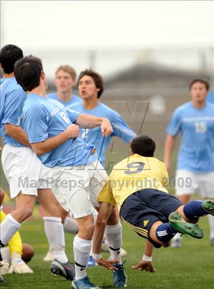 Thumbnail 1 in Bullard vs. El Camino Real (CIF D1 SoCal Regional Final) photogallery.