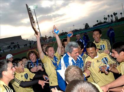 Thumbnail 2 in Bullard vs. El Camino Real (CIF D1 SoCal Regional Final) photogallery.
