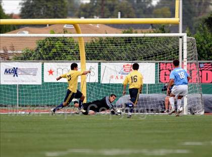 Thumbnail 3 in Bullard vs. El Camino Real (CIF D1 SoCal Regional Final) photogallery.
