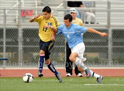 Thumbnail 2 in Bullard vs. El Camino Real (CIF D1 SoCal Regional Final) photogallery.