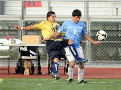 Thumbnail 3 in Bullard vs. El Camino Real (CIF D1 SoCal Regional Final) photogallery.