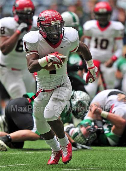 Thumbnail 3 in Cedar Hill vs. Carroll (Texas 5A D2 Region 1 Area Playoff) photogallery.