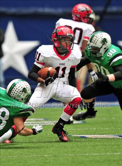 Thumbnail 3 in Cedar Hill vs. Carroll (Texas 5A D2 Region 1 Area Playoff) photogallery.