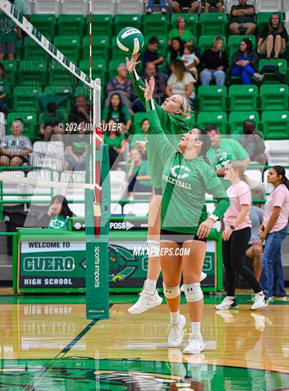 Thumbnail 2 in Cuero vs Goliad photogallery.