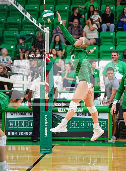 Thumbnail 2 in Cuero vs Goliad photogallery.