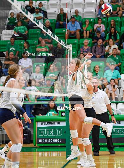 Thumbnail 1 in Cuero vs Goliad photogallery.