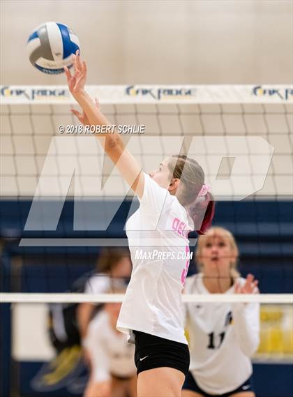 Thumbnail 1 in Del Oro @ Oak Ridge photogallery.