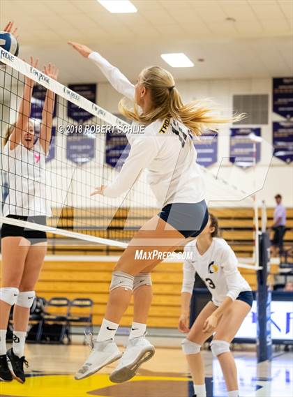 Thumbnail 1 in Del Oro @ Oak Ridge photogallery.