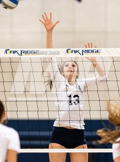 Thumbnail 2 in Del Oro @ Oak Ridge photogallery.