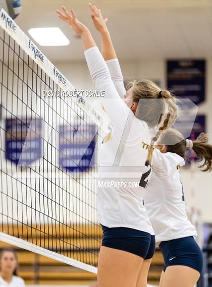 Thumbnail 2 in Del Oro @ Oak Ridge photogallery.