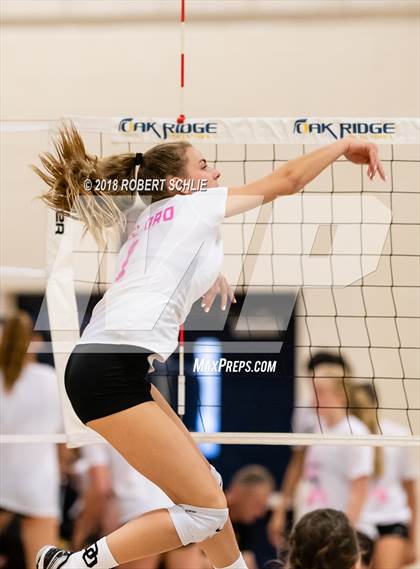 Thumbnail 2 in Del Oro @ Oak Ridge photogallery.
