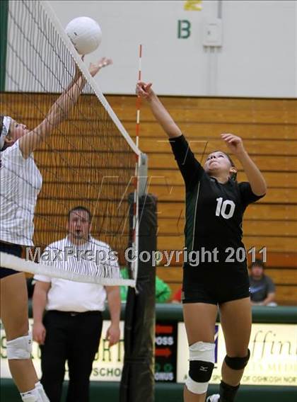 Thumbnail 3 in Appleton East @ Oshkosh North photogallery.