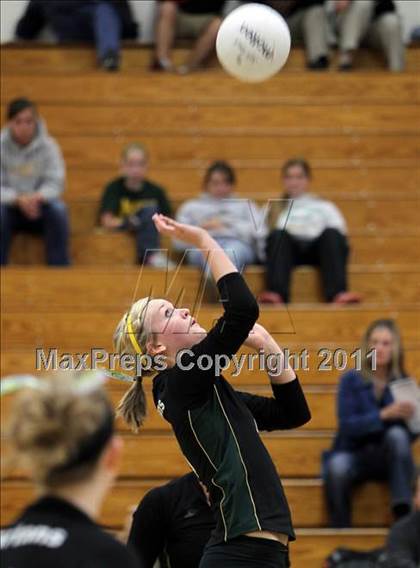 Thumbnail 1 in Appleton East @ Oshkosh North photogallery.