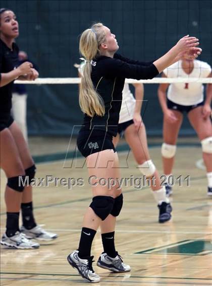 Thumbnail 3 in Appleton East @ Oshkosh North photogallery.