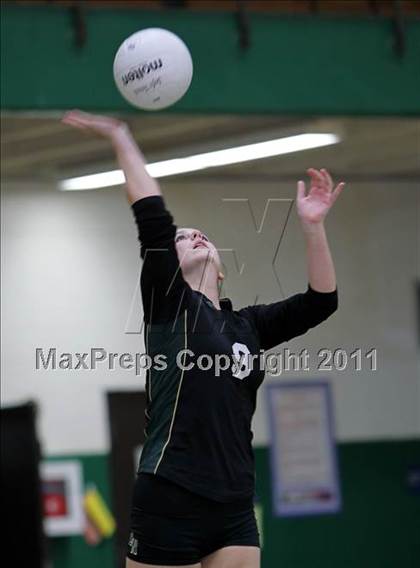 Thumbnail 2 in Appleton East @ Oshkosh North photogallery.