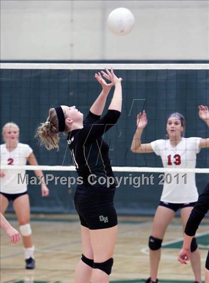 Thumbnail 3 in Appleton East @ Oshkosh North photogallery.