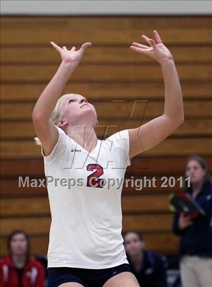 Thumbnail 1 in Appleton East @ Oshkosh North photogallery.