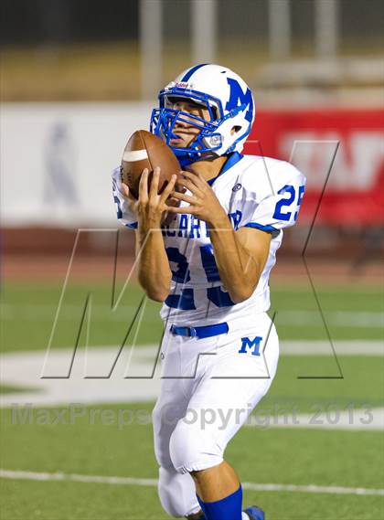 Thumbnail 3 in MacArthur @ Warren photogallery.