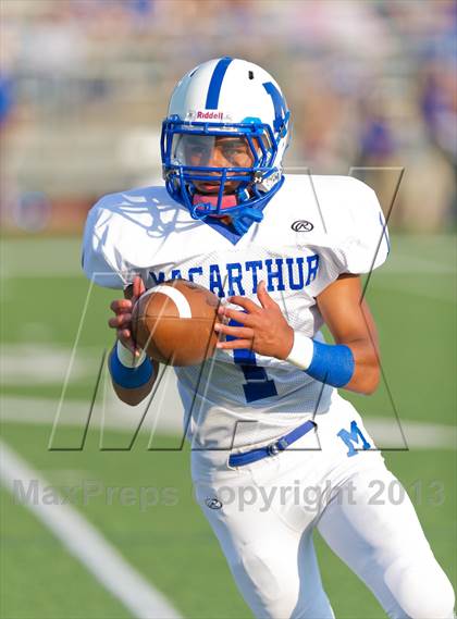 Thumbnail 1 in MacArthur @ Warren photogallery.