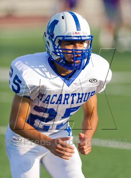 Thumbnail 1 in MacArthur @ Warren photogallery.