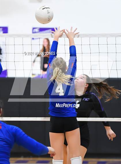 Thumbnail 1 in Camp Verde @ Northwest Christian (Senior Night) photogallery.