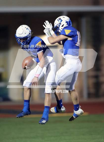 Thumbnail 3 in Llano @ Lago Vista photogallery.