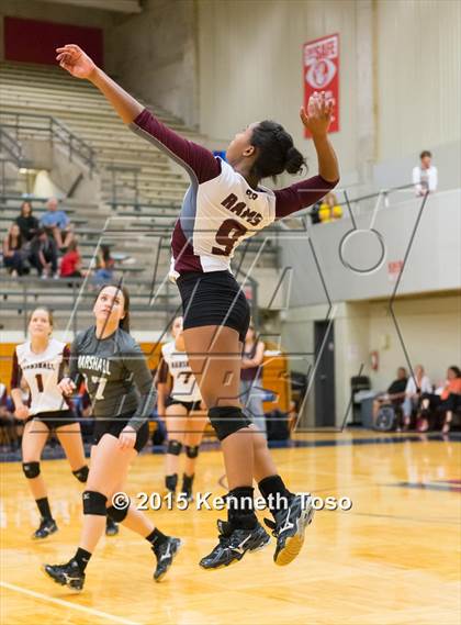 Thumbnail 2 in Taft vs Marshall photogallery.