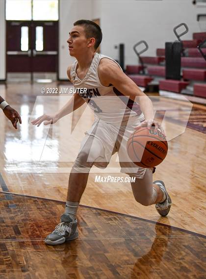Thumbnail 1 in C.H. Yoe vs Connally (Cameron Chamber Christmas Classic) photogallery.