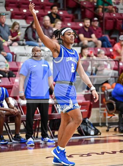 Thumbnail 3 in C.H. Yoe vs Connally (Cameron Chamber Christmas Classic) photogallery.