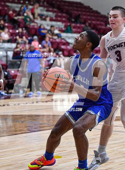 Thumbnail 2 in C.H. Yoe vs Connally (Cameron Chamber Christmas Classic) photogallery.