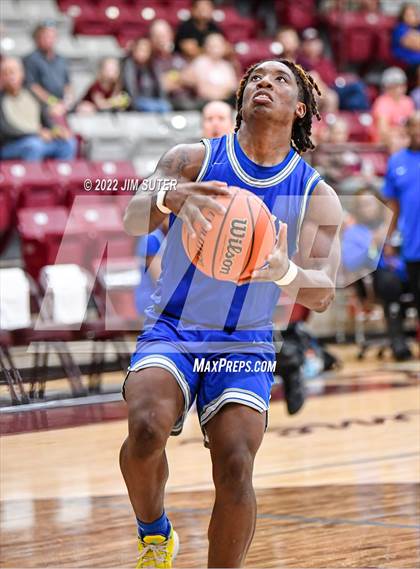 Thumbnail 3 in C.H. Yoe vs Connally (Cameron Chamber Christmas Classic) photogallery.