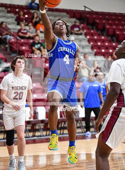 Thumbnail 2 in C.H. Yoe vs Connally (Cameron Chamber Christmas Classic) photogallery.