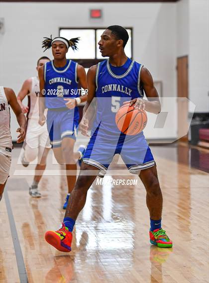 Thumbnail 3 in C.H. Yoe vs Connally (Cameron Chamber Christmas Classic) photogallery.