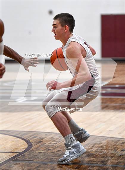 Thumbnail 2 in C.H. Yoe vs Connally (Cameron Chamber Christmas Classic) photogallery.