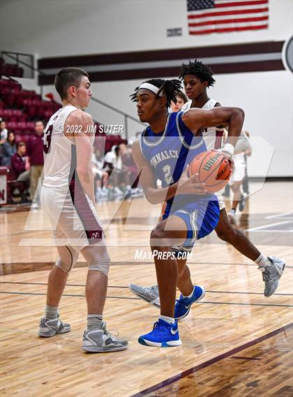 Thumbnail 2 in C.H. Yoe vs Connally (Cameron Chamber Christmas Classic) photogallery.