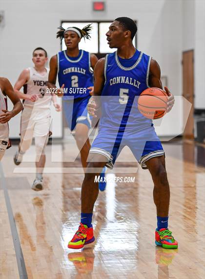 Thumbnail 2 in C.H. Yoe vs Connally (Cameron Chamber Christmas Classic) photogallery.